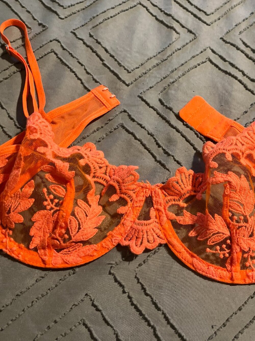Womens Bight Orange knit Leaf Pattern Bra